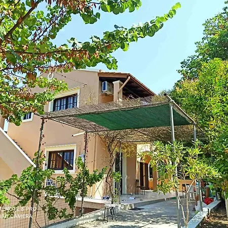 Semesterbostad Ektora's House Agios Georgios Pagon