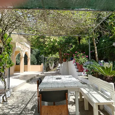 بيت للعطل Ektora's House *